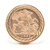 HALLMARKED 9CT GOLD FAUX SOVERIEGN MOUNTED SIGNET RING