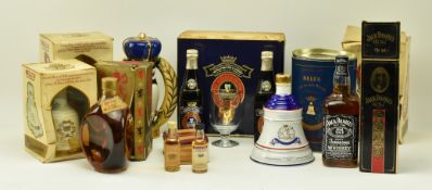 SELECTION OF WHISKIES COMPRISING BELL'S, JIM BEAM, DIMPLE ETC