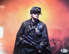 STAR WARS - ROGUE ONE - FELICITY JONES SIGNED 8X10