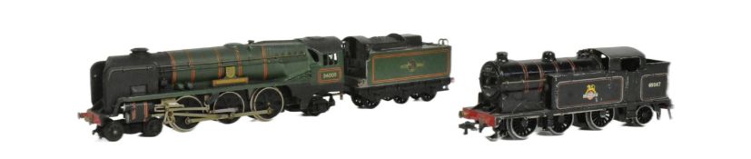 MODEL RAILWAY - TWO VINTAGE HORNBY DUBLO OO GAUGE LOCOMOTIVES
