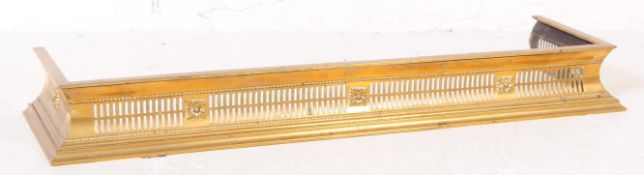 19TH CENTURY VICTORIAN BRASS FIRE FENDER