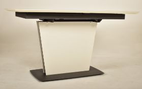 BOCONCEPT - MILANO - HIGH END DANISH DESIGNER DINING TABLE