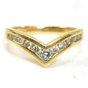 HALLMARKED 18CT GOLD & DIAMOND WISHBONE RING