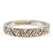 HALLMARKED 18CT WHITE GOLD & DIAMOND HALF ETERNITY RING