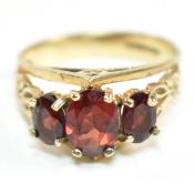 HALLMARKED 9CT GOLD & GARNET TRILOGY RING