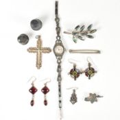 COLLECTION OF SILVER & GEM SET JEWELLERY
