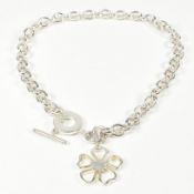 SILVER CHAIN & TOGGLE CLASP NECKLACE WITH FLOWER PENDANT