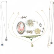 COLLECTION OF SILVER & COSTUME JEWELLERY