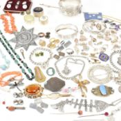 LARGE COLLECTION OF SILVER & COSTUME JEWELLERY