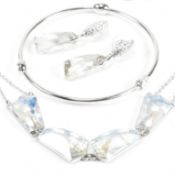 COLLECTION OF BOXED & SIGNED SWAROVSKI JEWELLERY