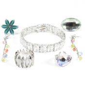 COLLECTION OF JEWELLERY INCLUDING SWAROVSKI RINGS