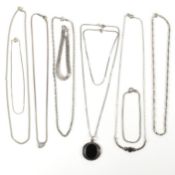 COLLECTION OF SILVER & SILVER TONE METAL NECKLACES & BRACELETS