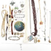 COLLECTION OF COSTUME JEWELLERY INCLUDING CITIZEN WRISTWATCH