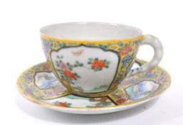 EDARLY 20TH CENTURY JAPANESE PORCELAIN CUP & SAUCER