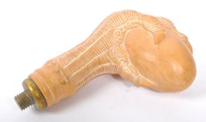 20TH CENTURY WOOD WALKING CANE IN THE FORM OF A CLAW