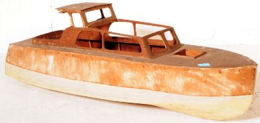 20TH CENTURY CIRCA MID CENTURY MODEL MOTOR BOAT