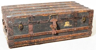 EARLY 20TH CENTURY METAL MOUNTED TRUNK / CHEST