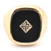 HALLMARKED 9CT GOLD ONYX & DIAMOND SIGNET RING