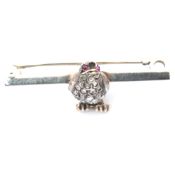 EARLY 20TH CENTURY DIAMOND BIRD BROOCH PIN