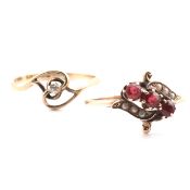 HALLMARKED 9CT GOLD & DIAMOND RING & GOLD GARNET & PEARL RING
