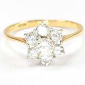 18CT GOLD & DIAMOND CLUSTER RING