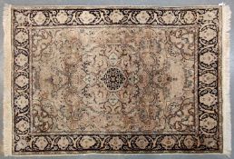 LATE 20TH CENTURY GHOUM VIRGIN WOOL ON COTTON FLOOR RUG