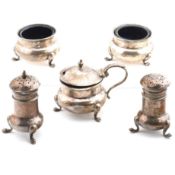 EARLY 20TH CENTURY HALLMARKED SILVER 5 PIECE CONDIMENT SET - AF