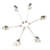 CASED SET OF SILVER TEASPOONS