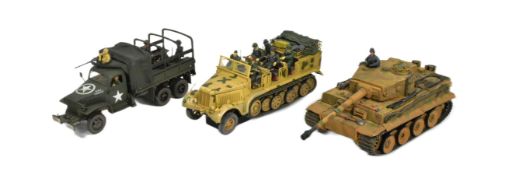 MODELS - X3 SECOND WORLD WAR INTEREST MILITARY MODEL VEHICLES