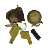 COLLECTION OF ASSORTED MILITARIA