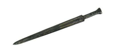 19TH CENTURY CHINESE BRONZE AGE STYLE SWORD