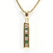 18CT GOLD EMERALD & DIAMOND PENDANT NECKLACE