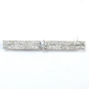 EDWARDIAN PLATINUM & DIAMOND BAR BROOCH PIN