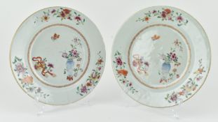 PAIR OF 18TH CENTURY FAMILLE ROSE OGEE PLATE 清 雍正粉彩多子多福盘