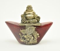 SMALL CHINESE SCULPTURAL BUDDHA FIGURE