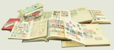 COLLECTION OF FOREIGN DEFINITIVE & COMMEMORATIVE STAMPS