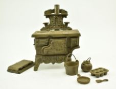 VICTORIAN 19TH CENTURY CAST IRON MINIATURE COOKING STOVE
