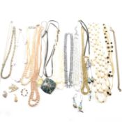COLLECTION OF COSTUME JEWELLERY INCLUDING NECKLACES
