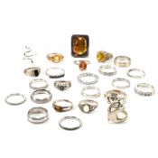 COLLECTION OF SILVER & GEM SET RINGS