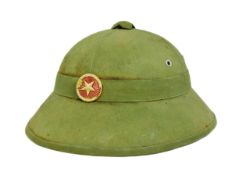 VINTAGE VIETNAM WAR ERA NORTH VIETNAMESE ARMY PITH HELMET