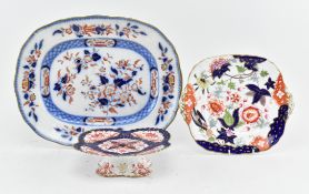 THREE 19TH CENTURY OLD IMARI STONEWARE SERVING PLATES
