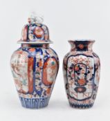 TWO 19TH CENTURY JAPANESE IMARI JARS WITH LID AND A VASE