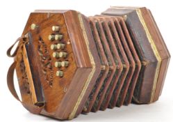 19TH CENTURY / EARLY 20TH CENTURY SQUEEZE BOX