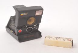 POLAROID - LATE 20TH CENTURY SLR 680 FOLDING CAMERA