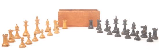HAND TURNED WEIGHTED STAUNTON PATTERN CHESS SET