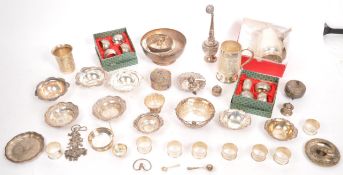 EXTENSIVE COLLECTION OF FOREIGN GIFTWARE / WHITE METAL ITEMS