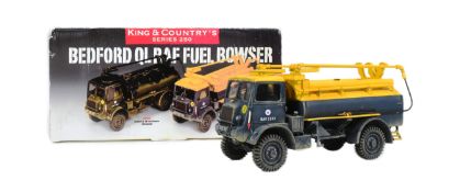 KING & COUNTRY - 250 SERIES - BEDFORD QL RAF FUEL BOWSER - UK AIRFIELD