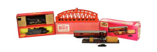MODEL RAILWAY - COLLECTION OF HORNBY / TRIANG TRAINSET LOCOMOTIVES