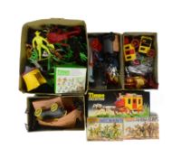 TOY SOLDIERS - COLLECTION OF PLASTIC TOY SOLDIERS