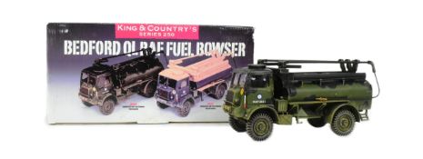 KING & COUNTRY - 250 SERIES - BEDFORD QL RAF FUEL BOWSER